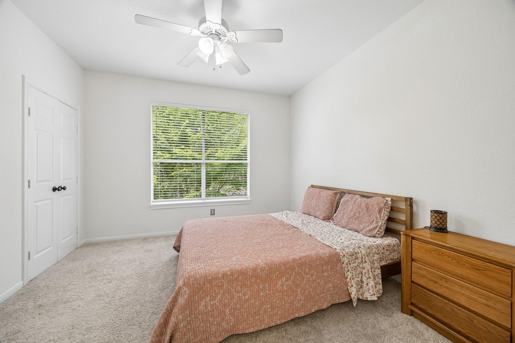 14 Guinevere Place - Photo 21