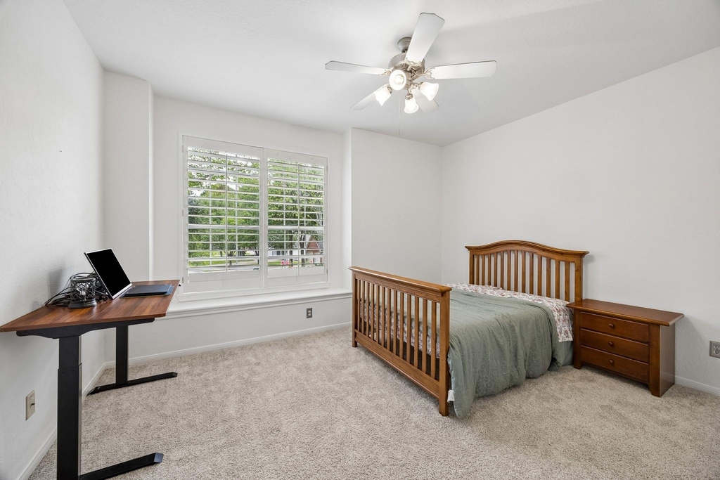 14 Guinevere Place - Photo 22