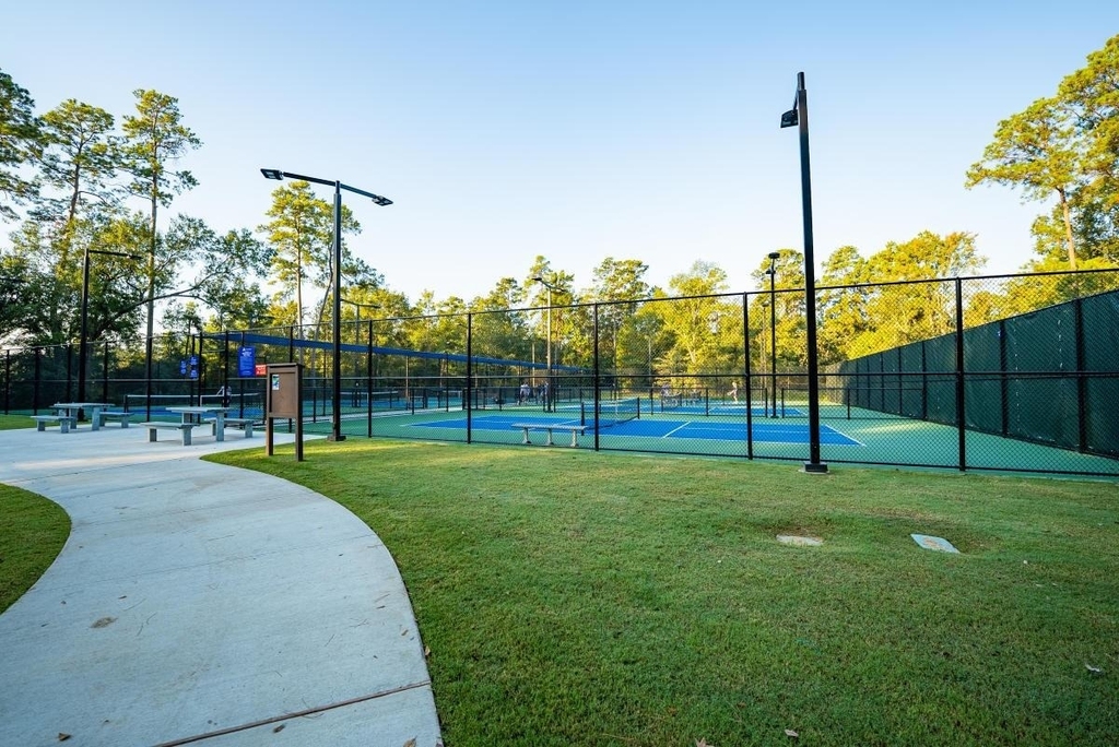 14 Guinevere Place - Photo 34