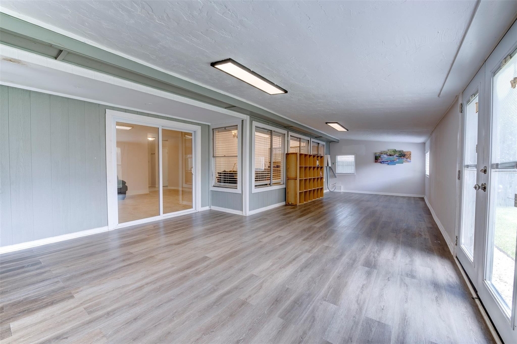 10703 Highland Woods Drive - Photo 28