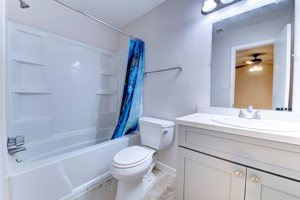 10703 Highland Woods Drive - Photo 9