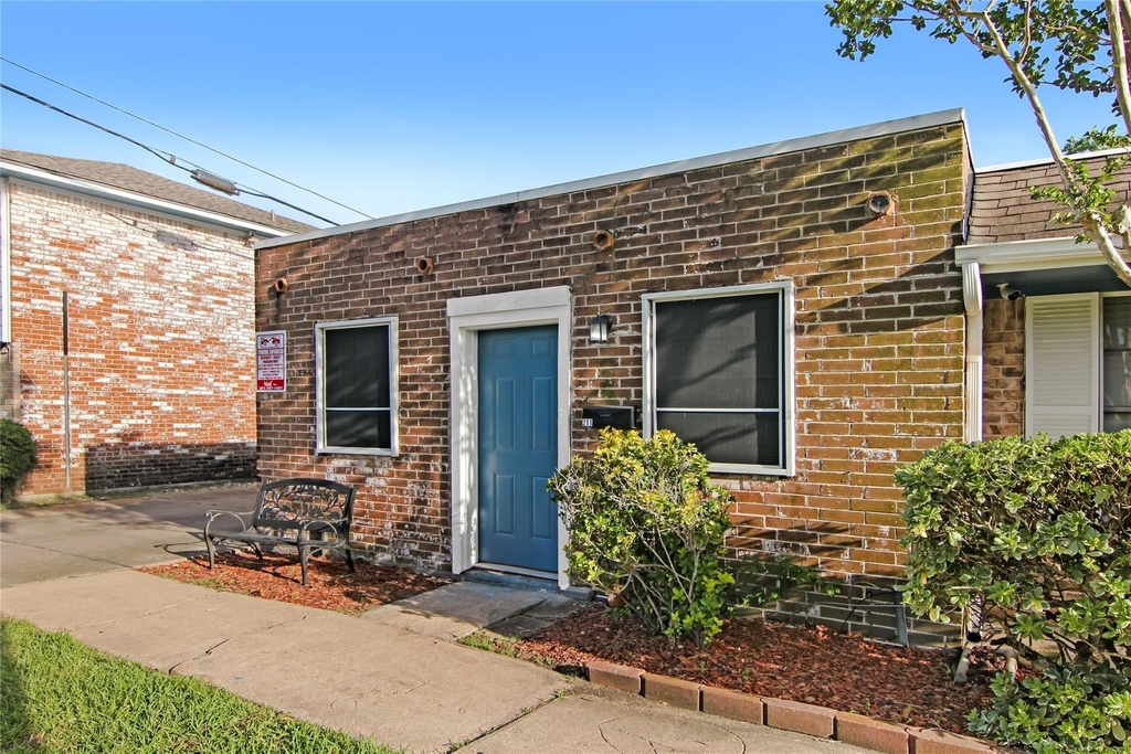 211 W F Street - Photo 11