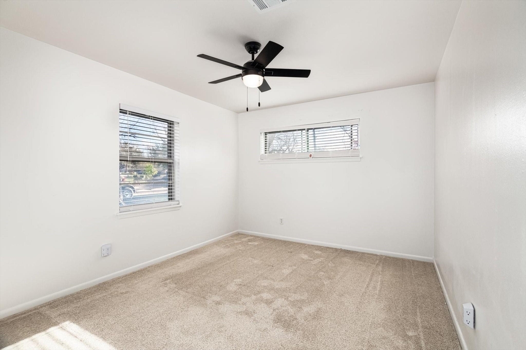 416 Southern Oaks Drive - Photo 12