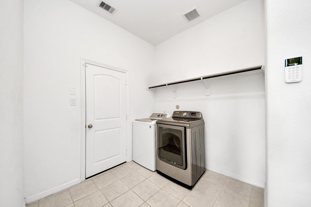 2210 Captain Davis Drive - Photo 26