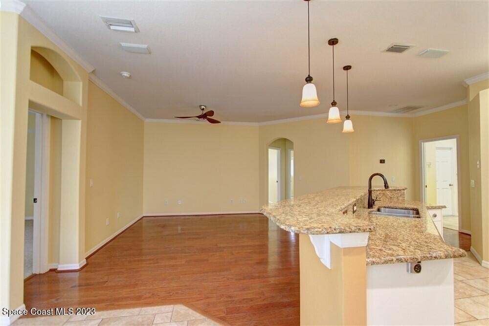 1648 Kestrel Court - Photo 10