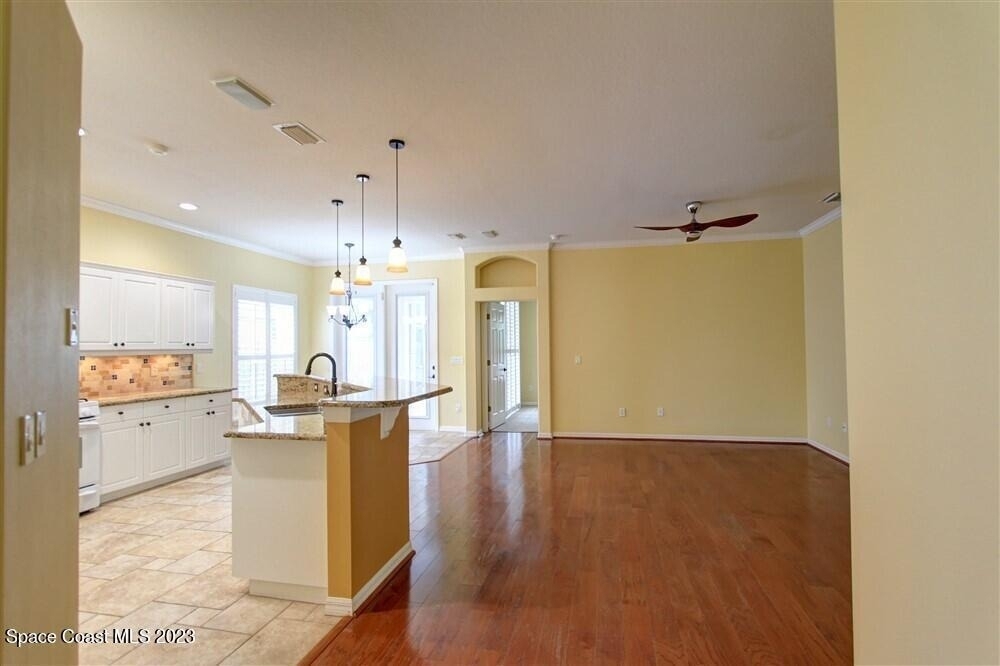 1648 Kestrel Court - Photo 5