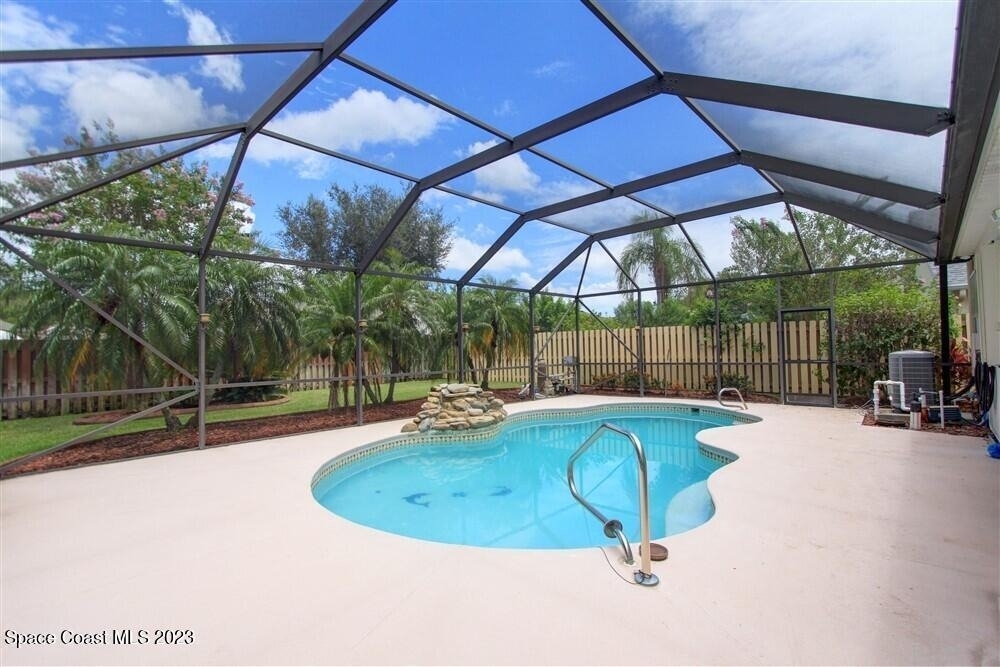 1648 Kestrel Court - Photo 29