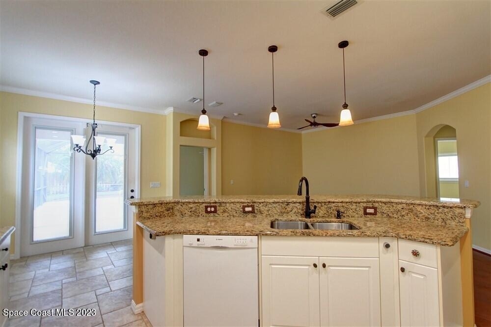 1648 Kestrel Court - Photo 8