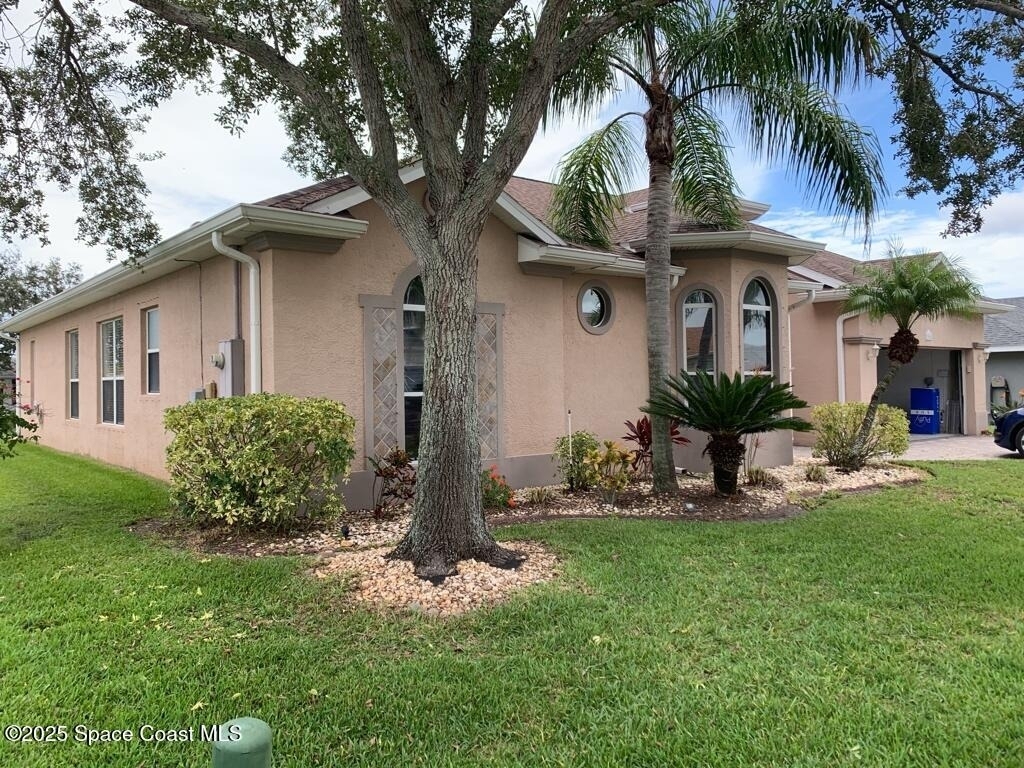 1901 Thesy Drive - Photo 1