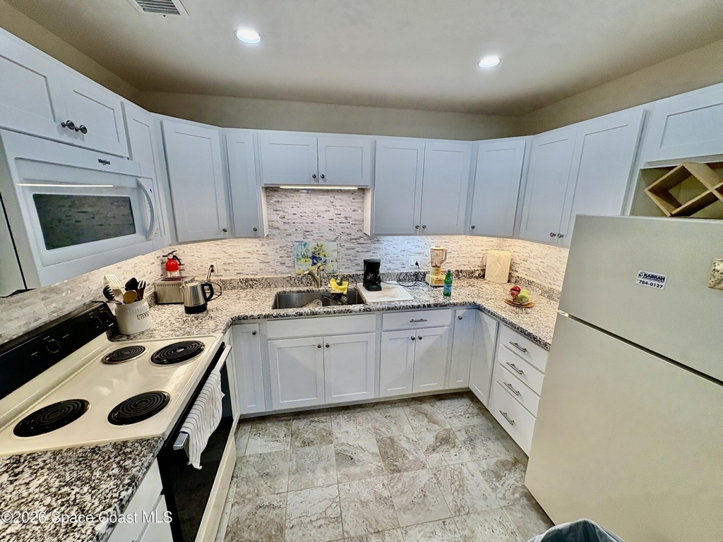 140 Aquarius Way - Photo 2