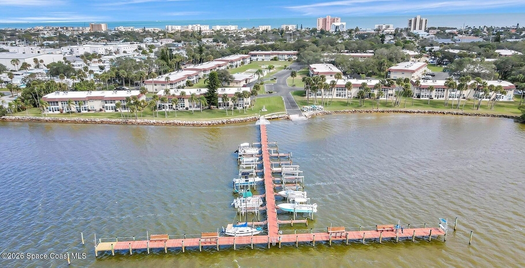 140 Aquarius Way - Photo 0