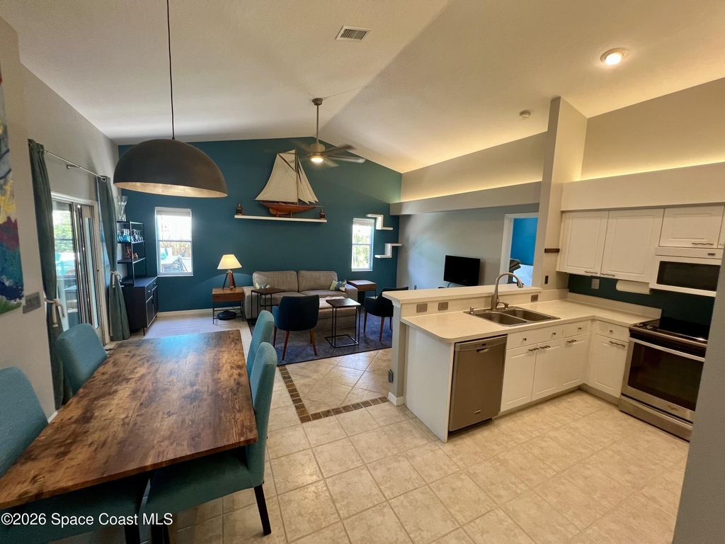 27 North Court - Photo 3