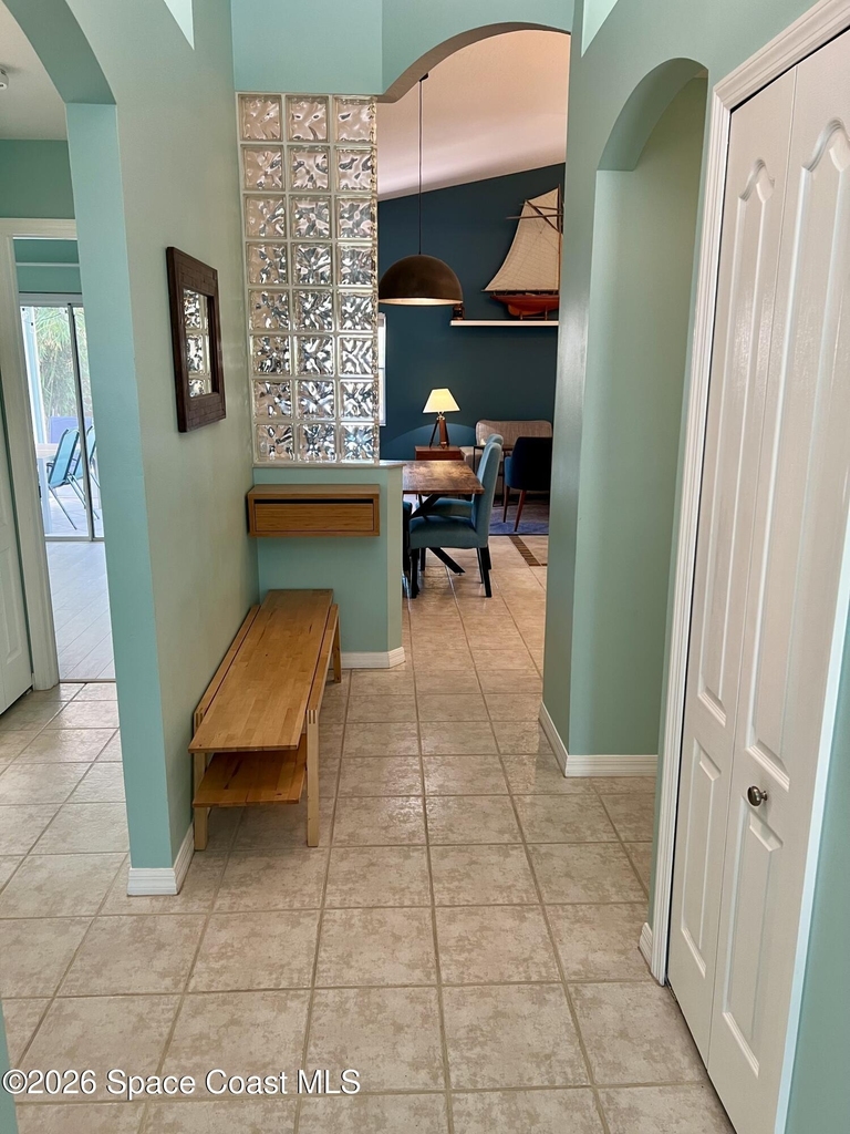 27 North Court - Photo 2