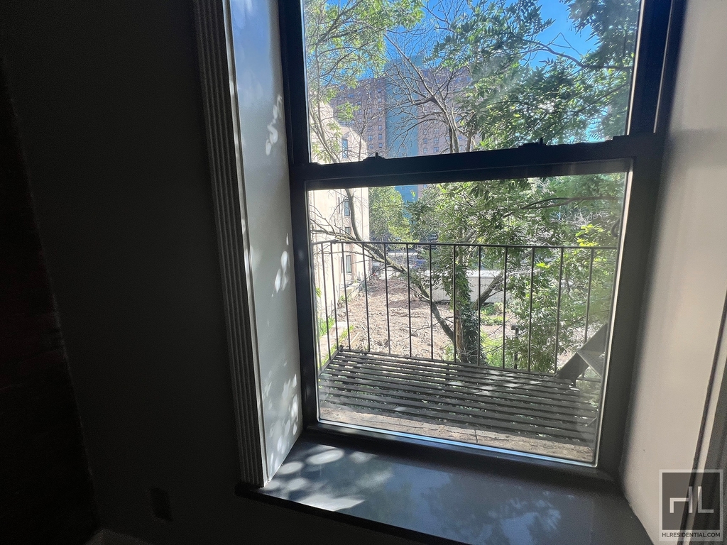 East 116th Street - Photo 0