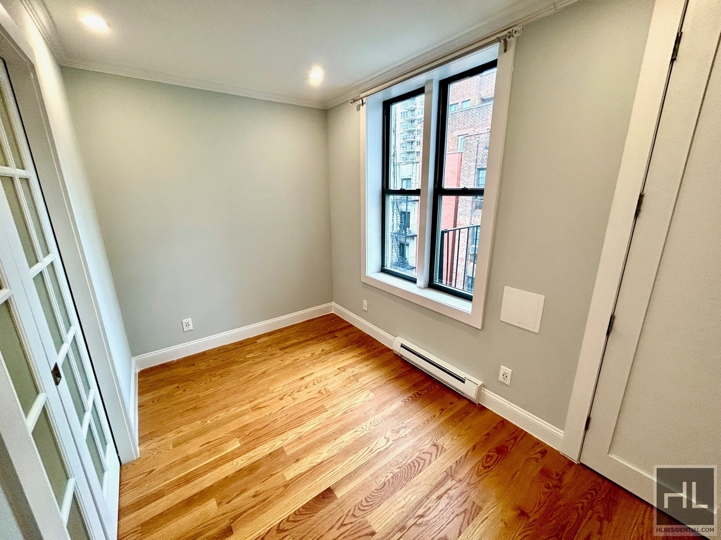 East 80th Street - Photo 1