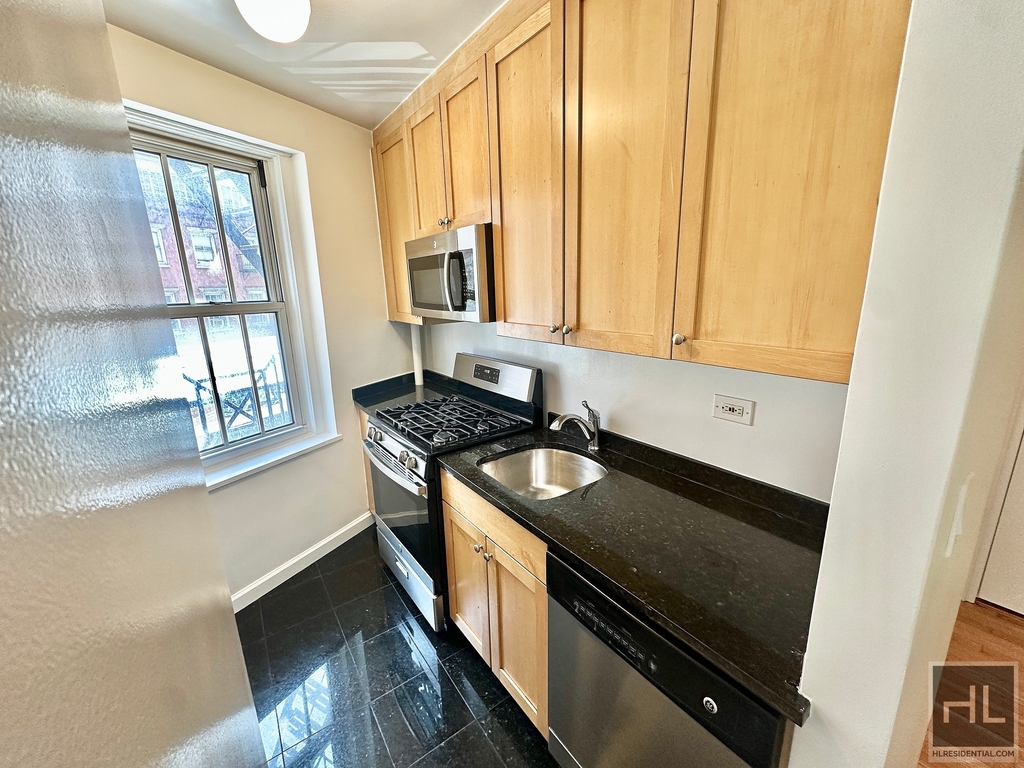 Jane St - Photo 3