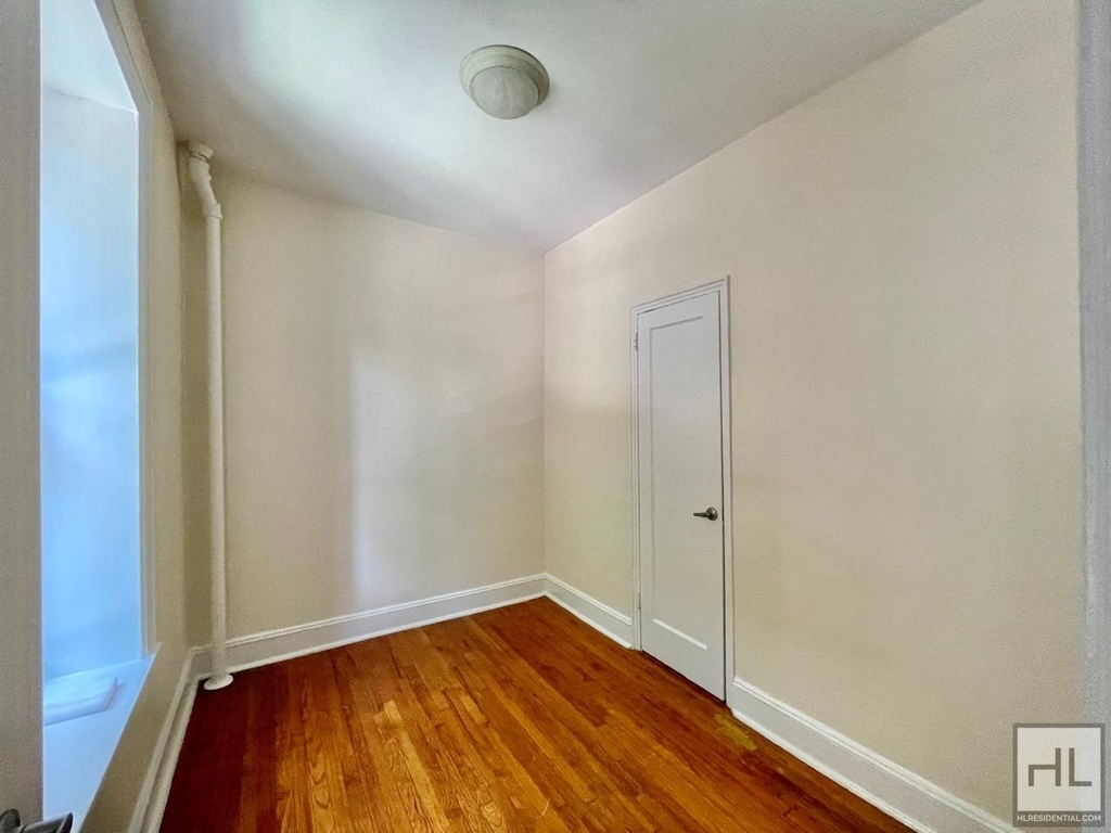 East 38th Street - Photo 2