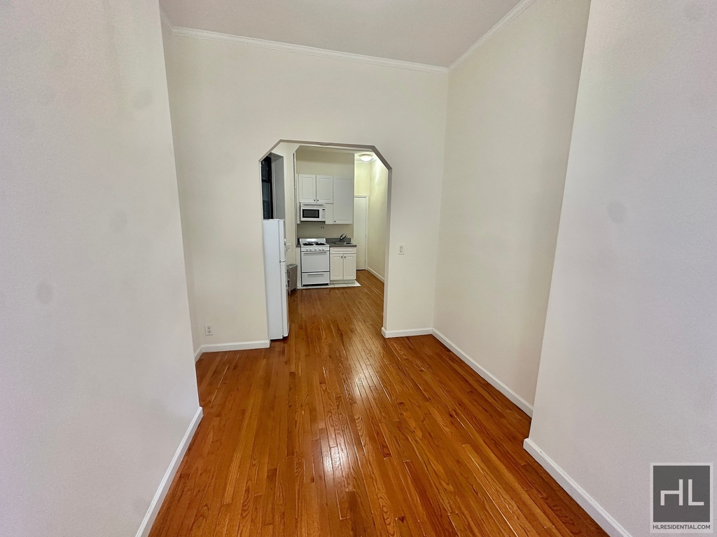 East 38 Street - Photo 2