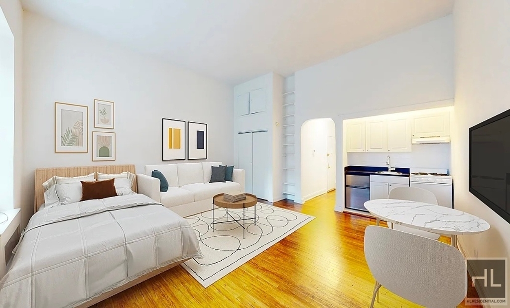 East 65 Street - Photo 10