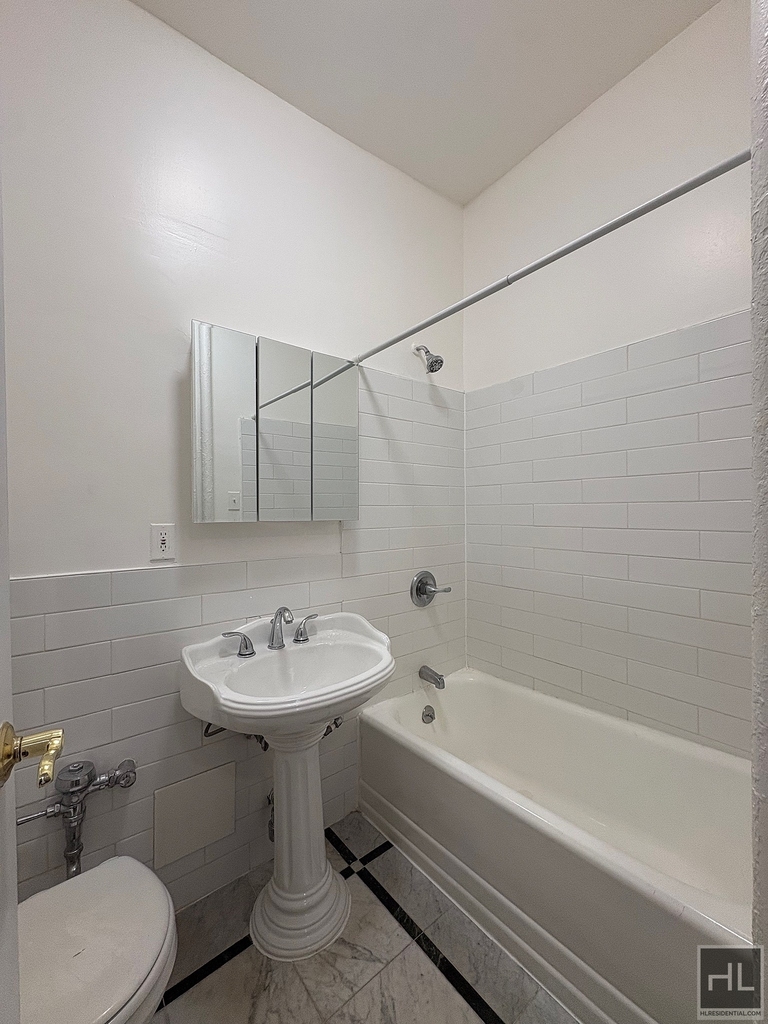3 Avenue - Photo 8