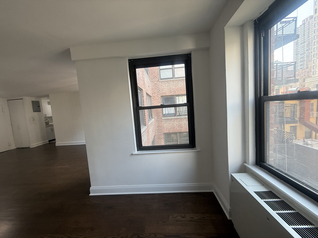 240 East 82nd Street - Photo 8