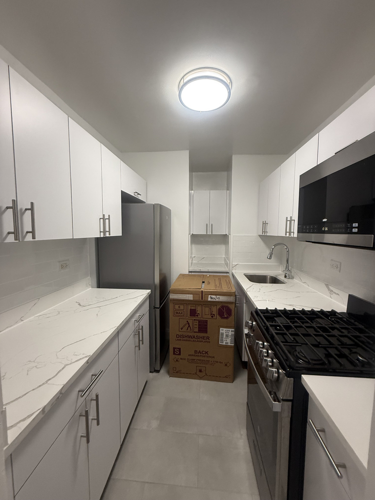 240 East 82nd Street - Photo 2