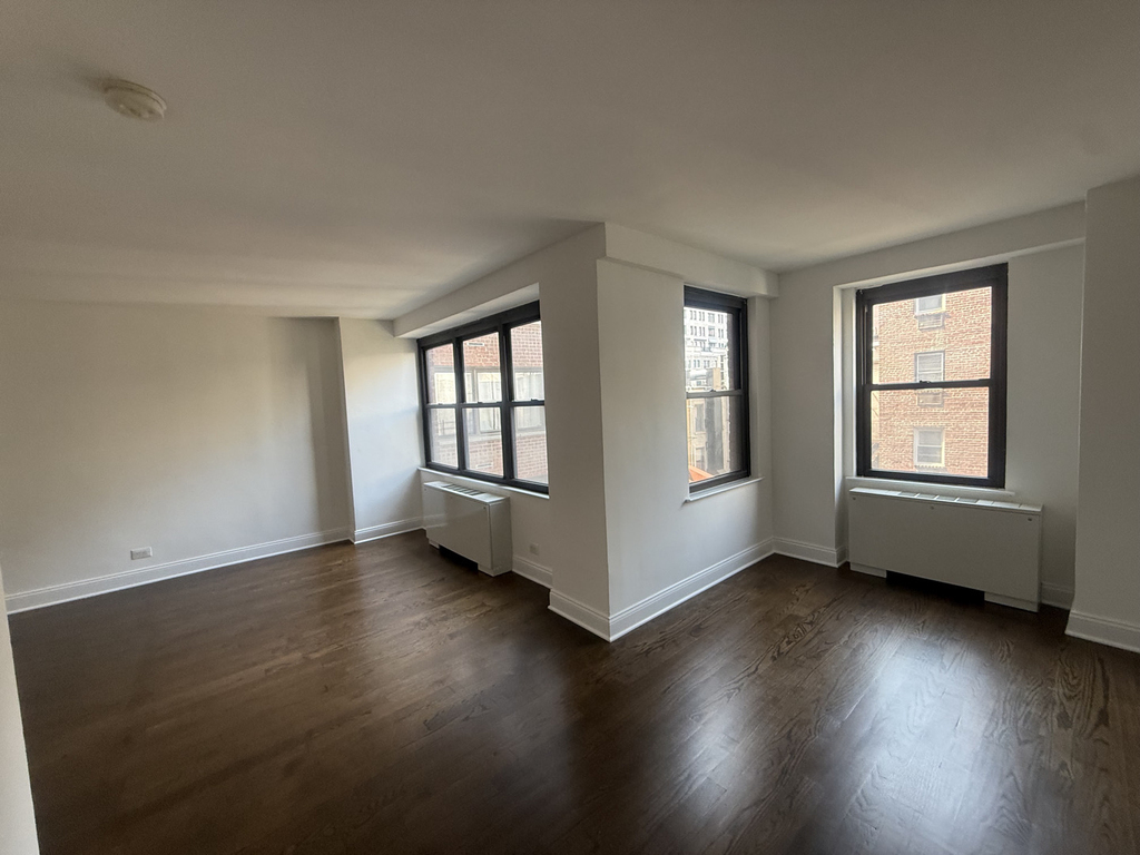 240 East 82nd Street - Photo 6