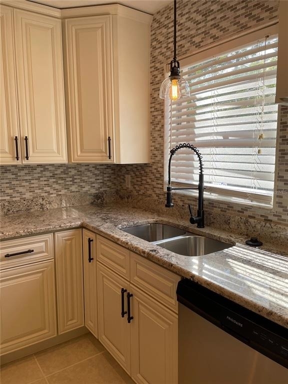 1424 Chesterfield Drive - Photo 5
