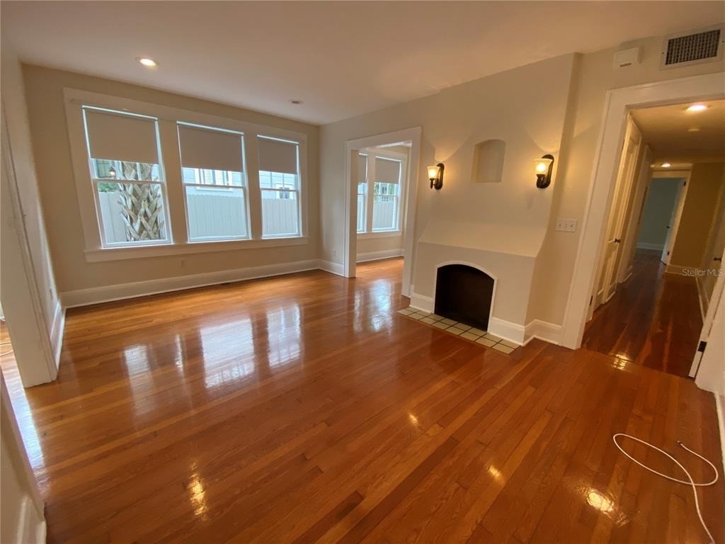 823 S Oregon Avenue - Photo 1
