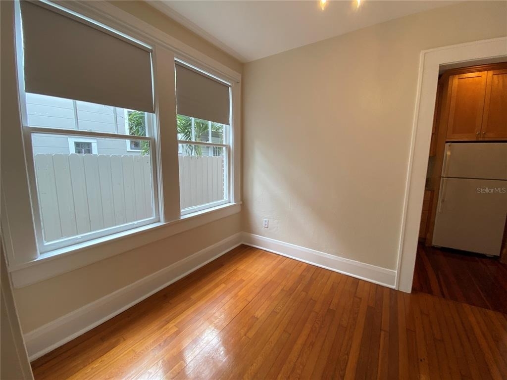 823 S Oregon Avenue - Photo 8