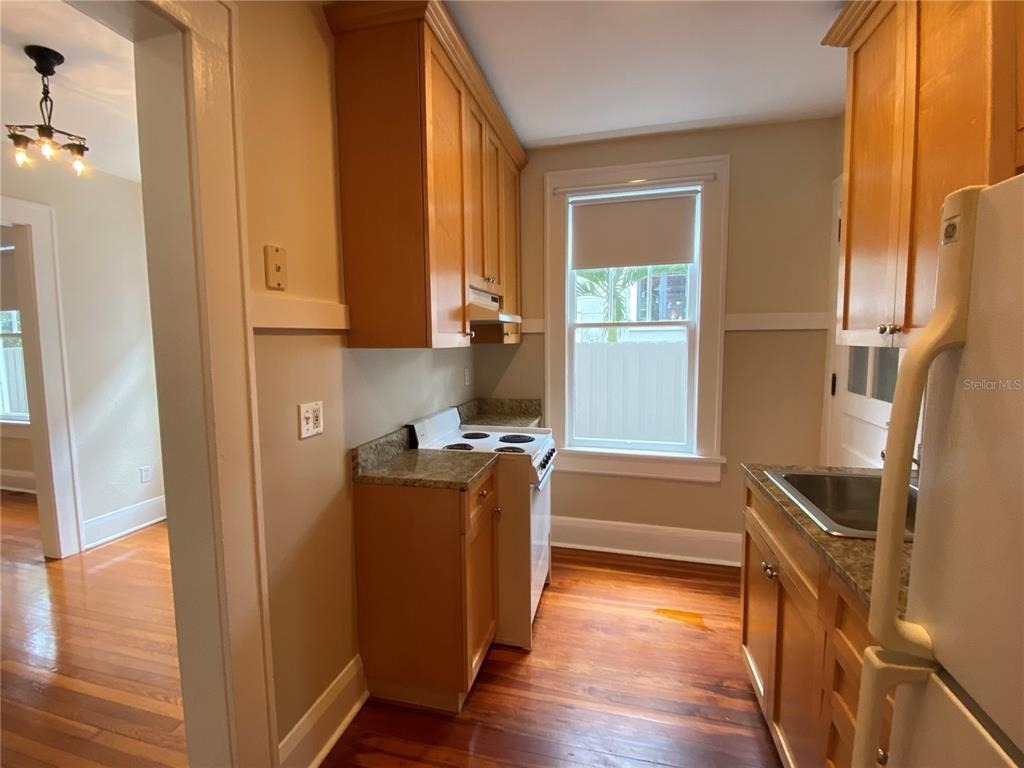 823 S Oregon Avenue - Photo 23