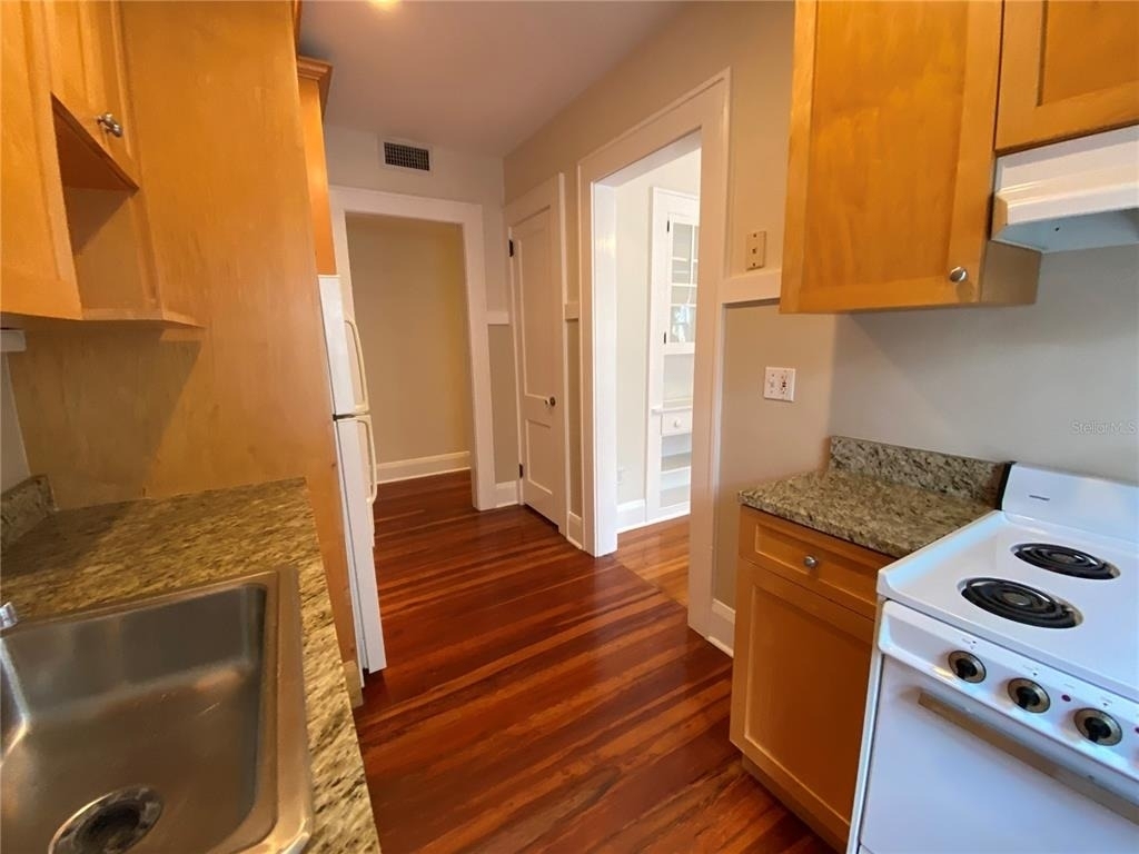 823 S Oregon Avenue - Photo 5