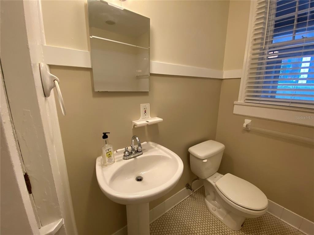 823 S Oregon Avenue - Photo 18