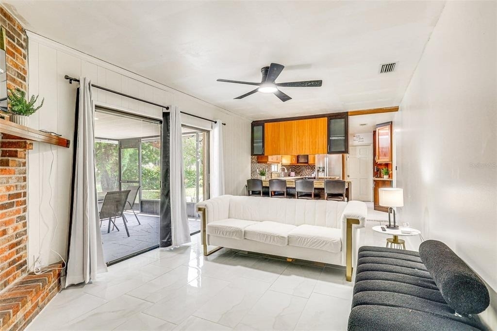 920 Lakeview Drive - Photo 4