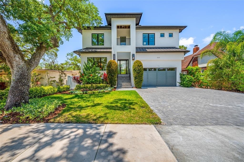 2623 S Parkview Street - Photo 1