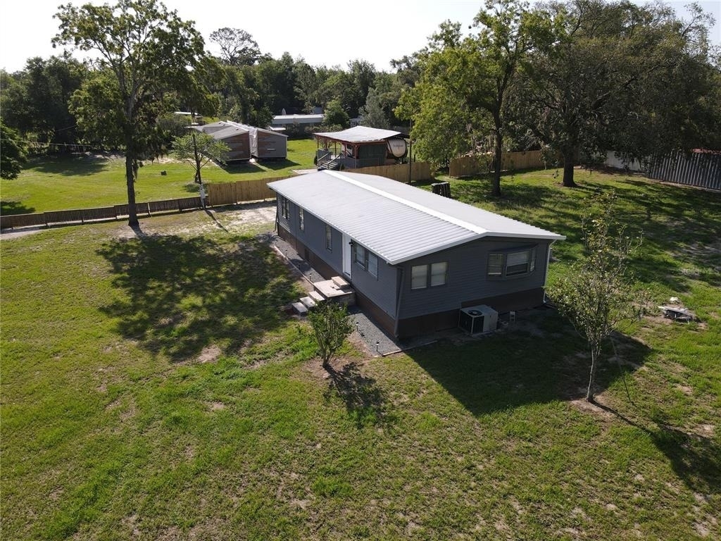 17524 Medley Avenue - Photo 32