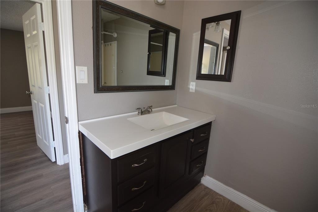 17524 Medley Avenue - Photo 14