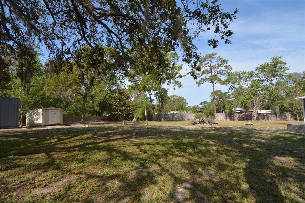 17524 Medley Avenue - Photo 25