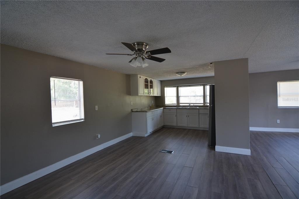 17524 Medley Avenue - Photo 20