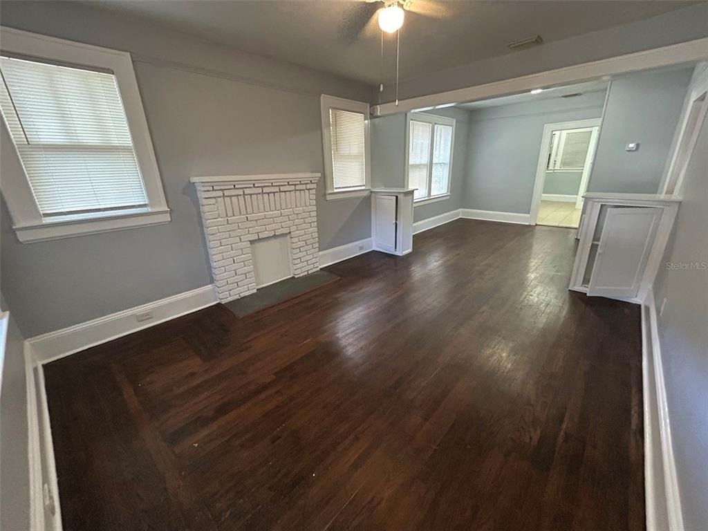524 Basswood Street - Photo 2