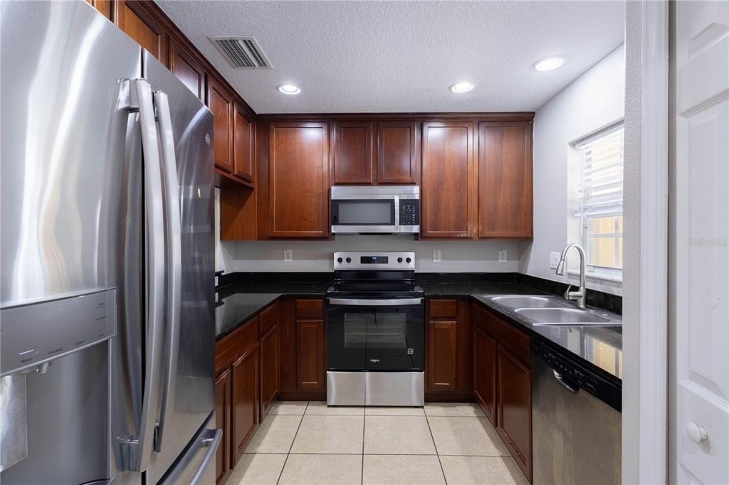 10956 Brickside Court - Photo 5