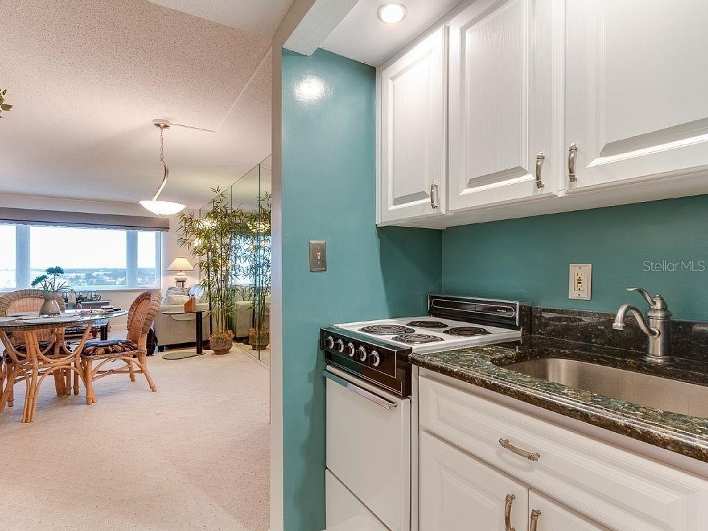 4725 Cove Circle - Photo 2