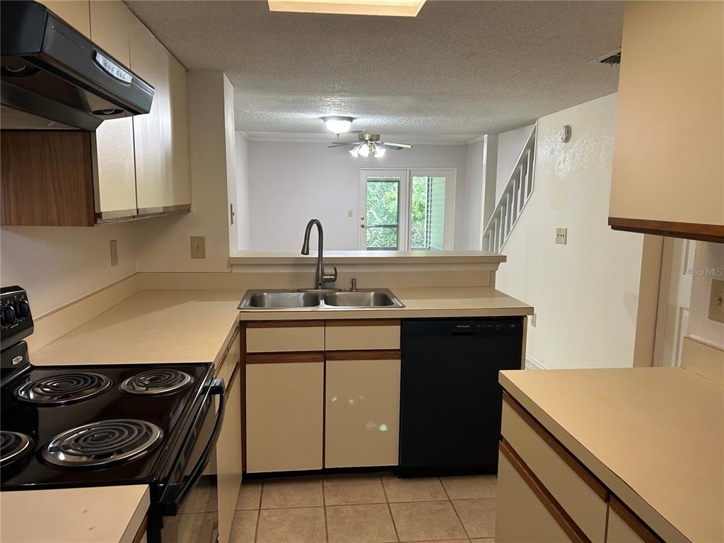 2143 Fox Chase Boulevard - Photo 4