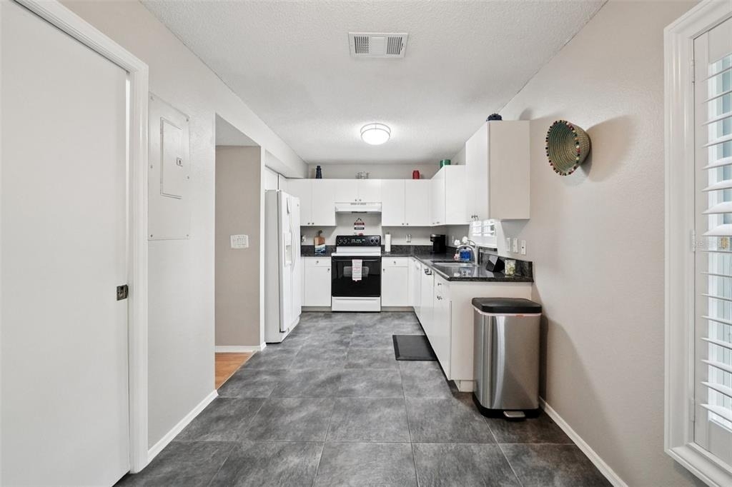 2243 Andover Circle - Photo 15