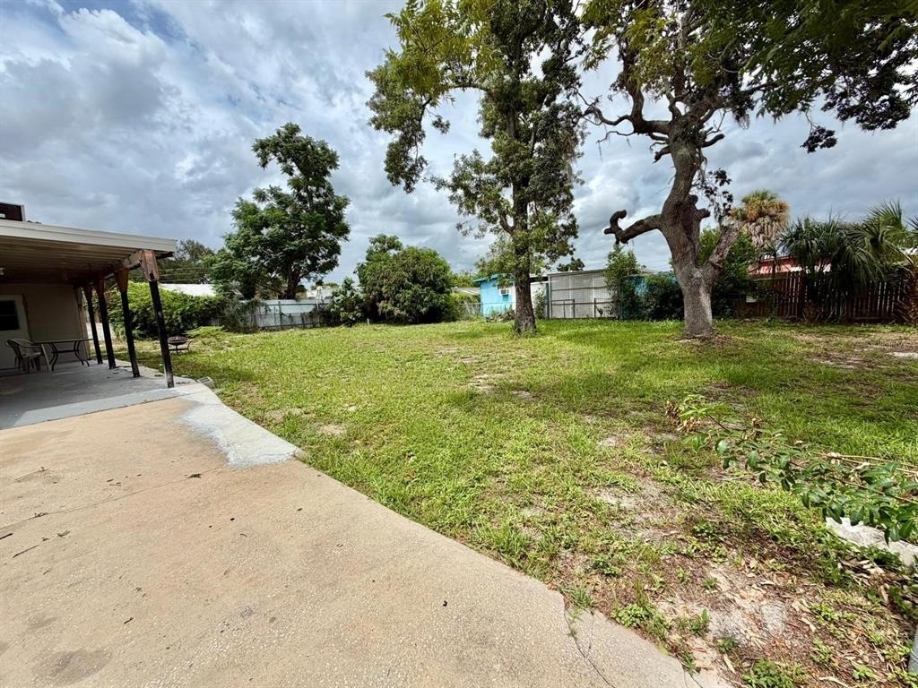 7215 James Street - Photo 2