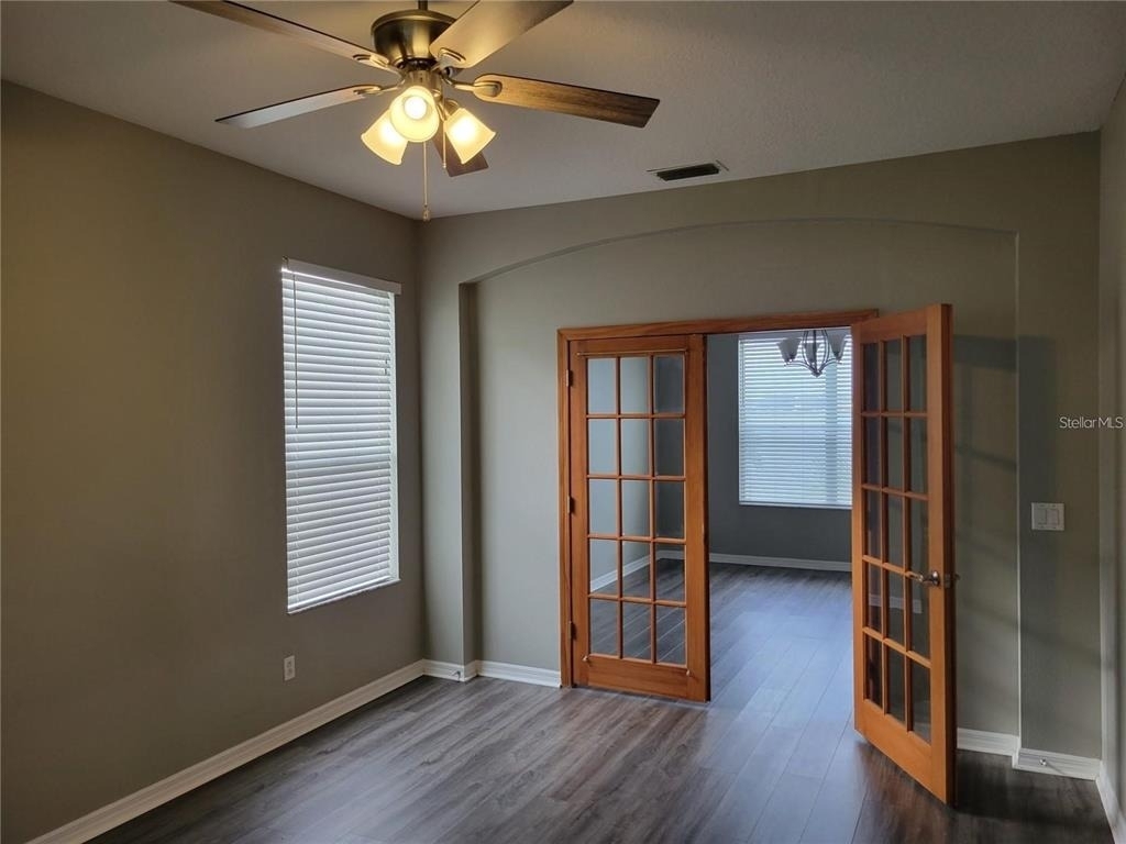 7215 Colonial Lake Drive - Photo 2
