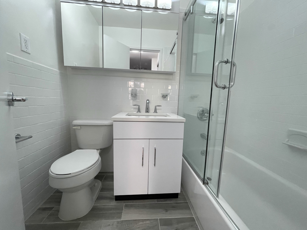 East 56th Street - Photo 4