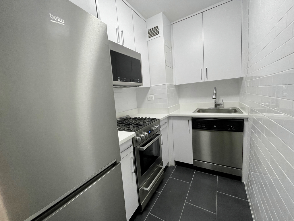 East 56th Street - Photo 2
