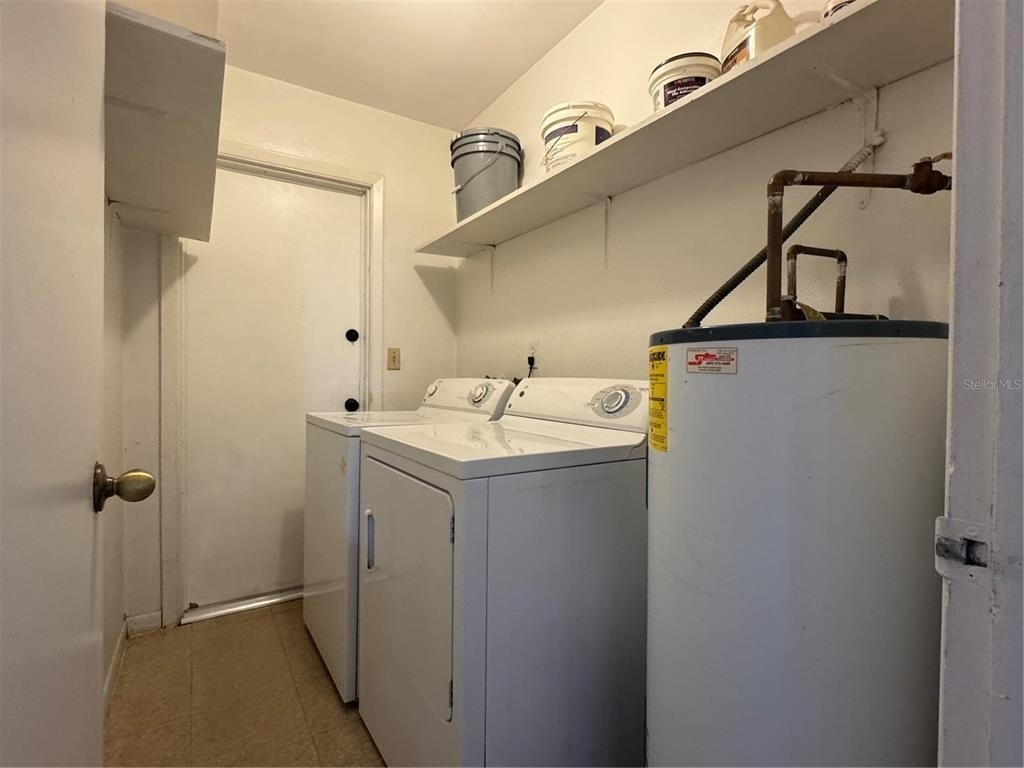 1421 Noble Place - Photo 7