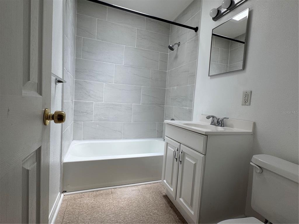 1421 Noble Place - Photo 10